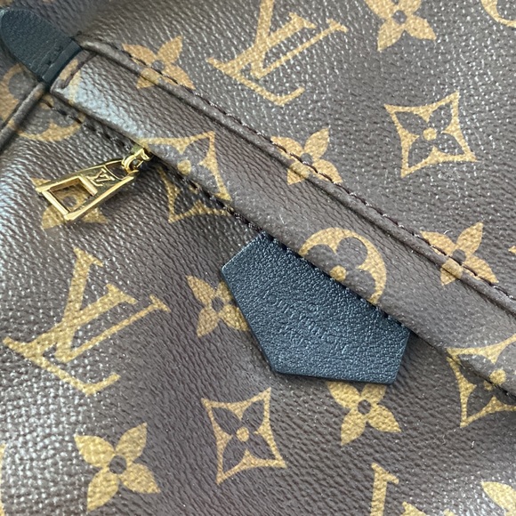 🙏🏻SOLD 🥳 100% Authentic Louis Vuitton Backpack - Picture 3 of 7